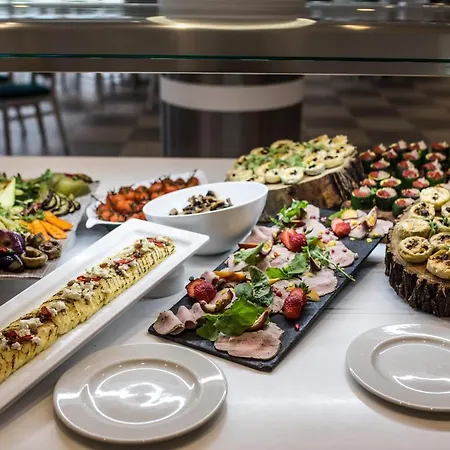 فندق The Views Oasis