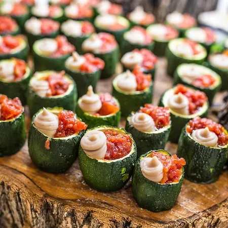 The Views Oasis كانيكو