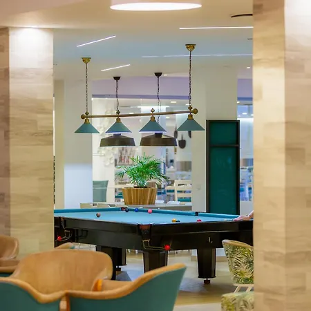 فندق The Views Oasis