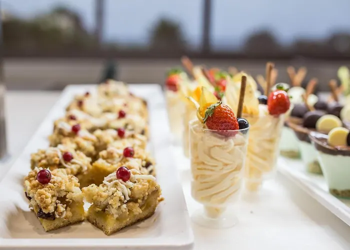 The Views Oasis Hotell