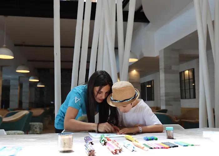 The Views Oasis Caniço