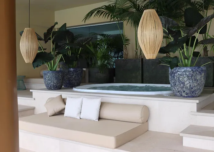 호텔 The Views Oasis