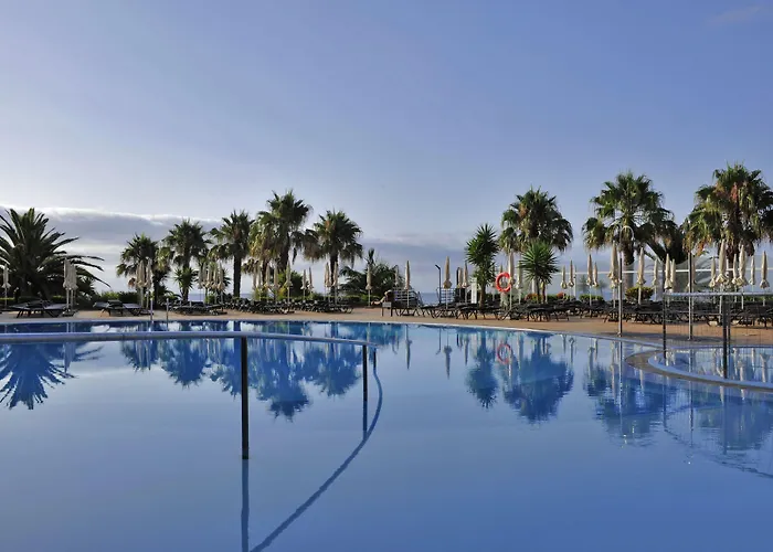 The Views Oasis Hotell