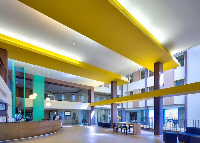 The Views Oasis 카니코