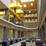 The Views Oasis Hotel 4*