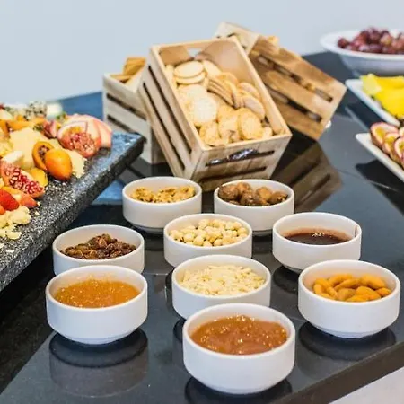 The Views Oasis 4* Caniço