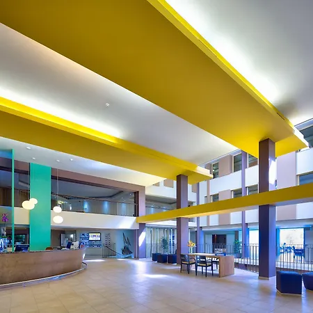 The Views Oasis Caniço