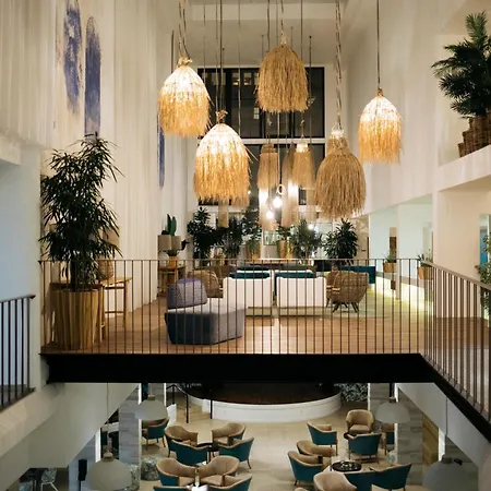 Ξενοδοχείο The Views Oasis 4*