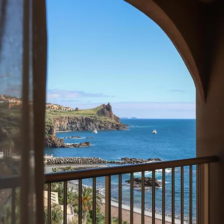 Hotel The Views Oasis 4*