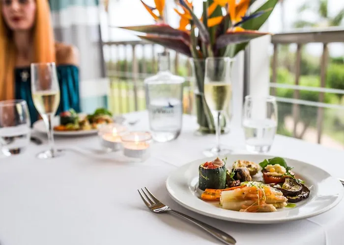 The Views Oasis Hotel 4*