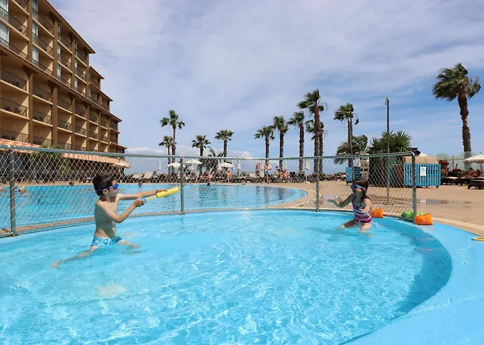 The Views Oasis Hotel Canico (Madeira)