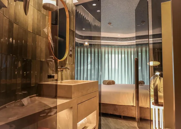 The Views Oasis Hotel