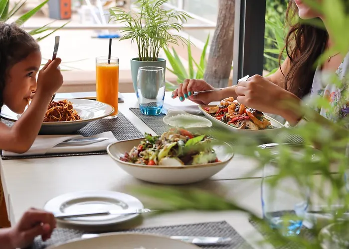 The Views Oasis Hotel Canico (Madeira)