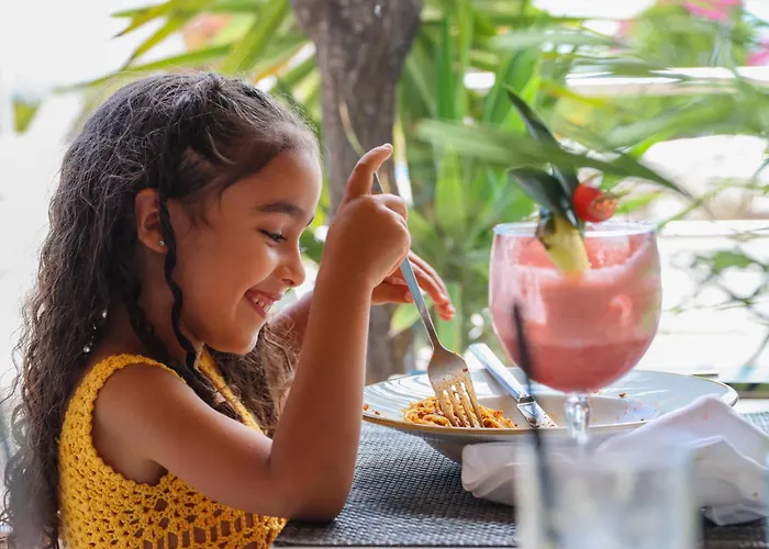 The Views Oasis Hotel Caniço